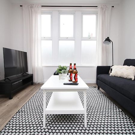 Large 5 Bedroom House - Harlequin Gardens By Ty Sa Cardiff Eksteriør billede